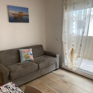 1 Apartment